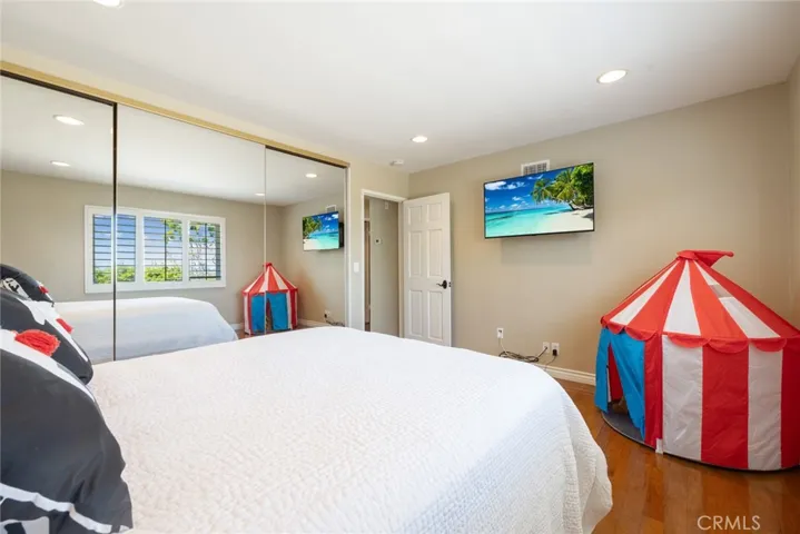 2030 Leeward Lane, Newport Beach, California 92660