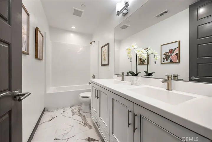 260 Finch, Lake Forest, California 92630