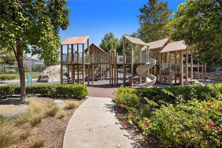 260 Finch, Lake Forest, California 92630