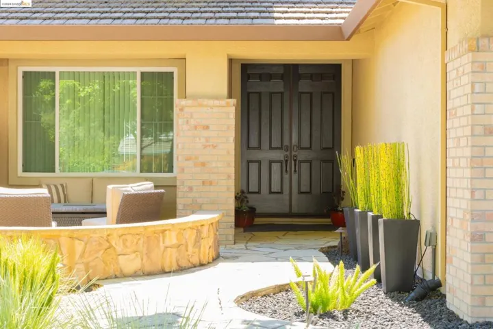 980 Palmer Cir, Folsom, California 95630