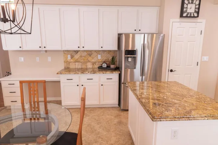 980 Palmer Cir, Folsom, California 95630