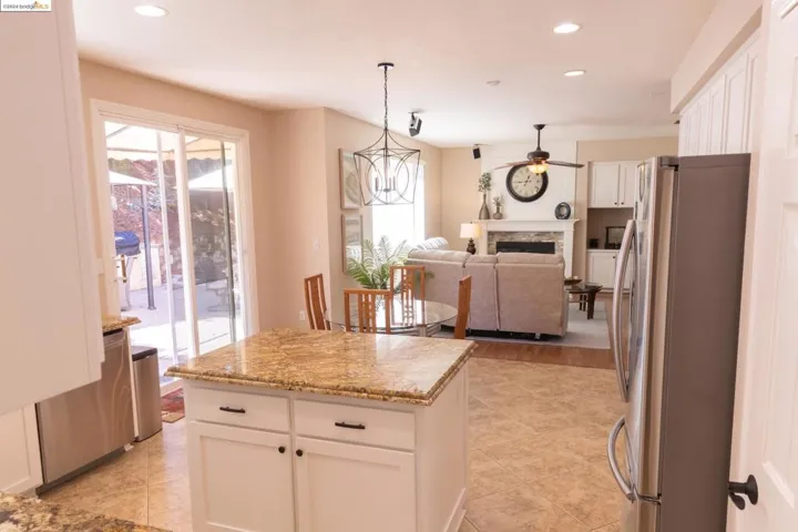 980 Palmer Cir, Folsom, California 95630