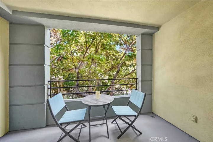 2243 Martin 110, Irvine, California 92612