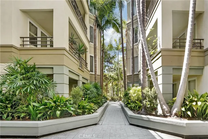 2243 Martin 110, Irvine, California 92612