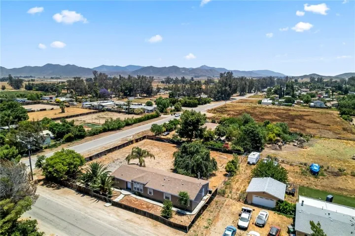 33245 9th St, Winchester, California 92596
