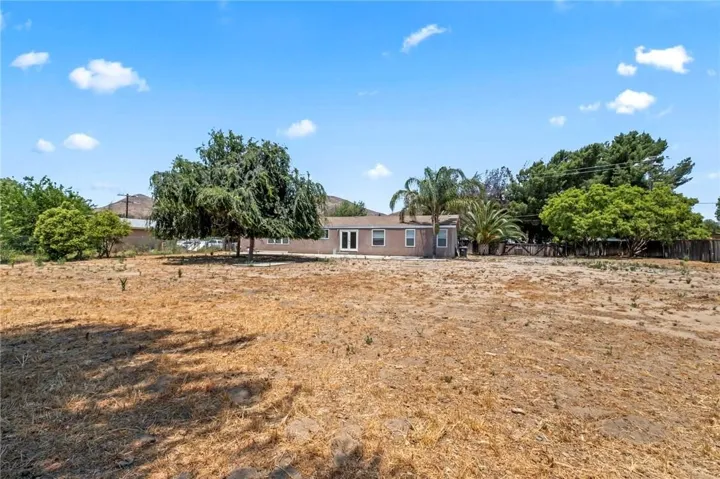 33245 9th St, Winchester, California 92596
