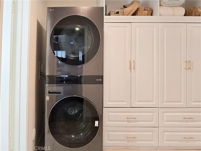 #B: installed in-unit laundry