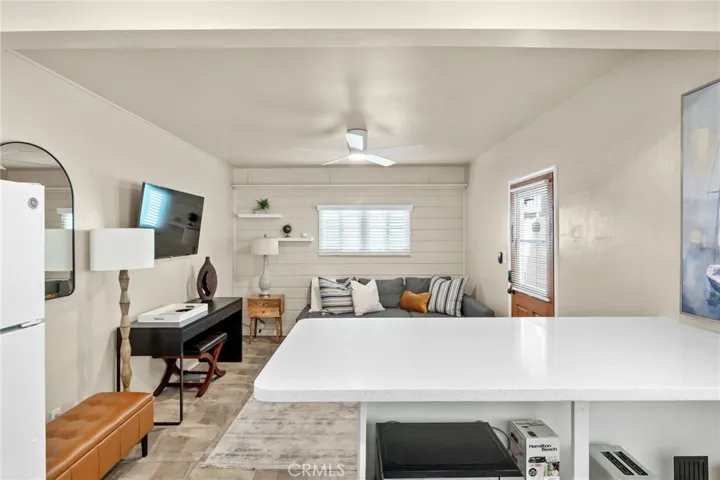 58 10th Ct #B (ground level): 1bd/1ba