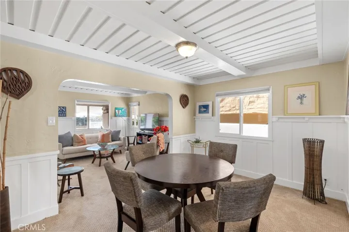 63 9th St: 2bd/1ba cottage