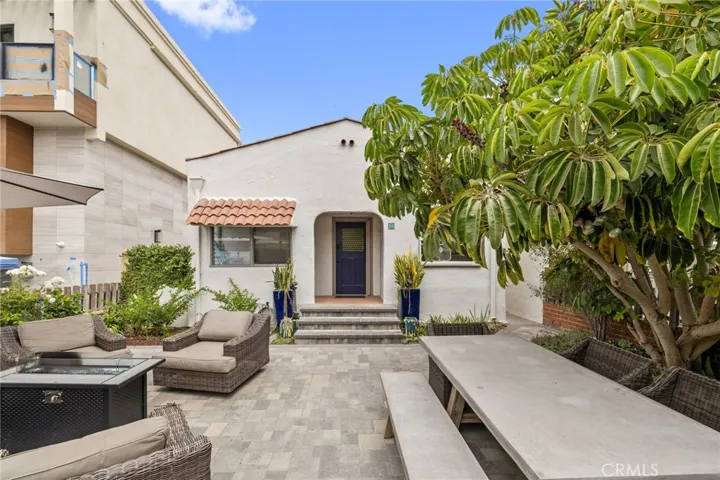 Walk street patio