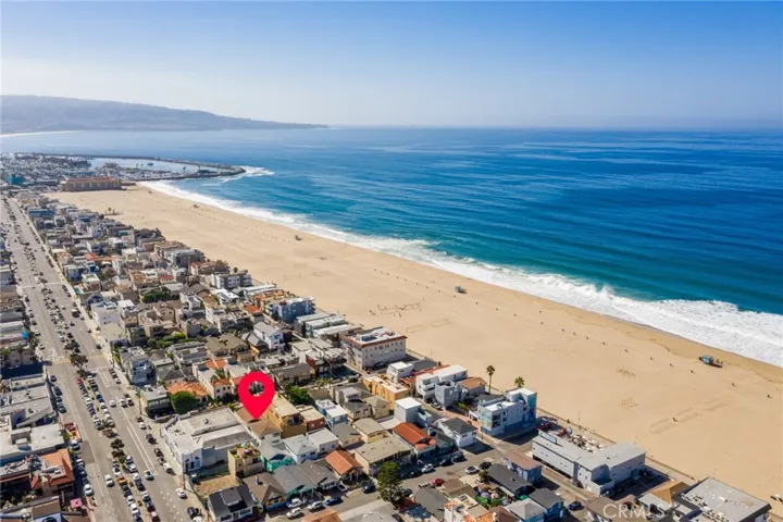 Redondo Beach and Palos Verdes coastline to the south