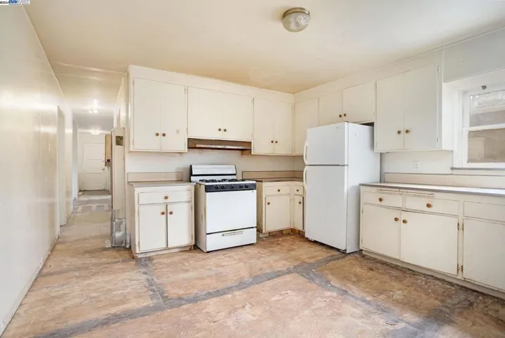767 Pacific Ave., Alameda, California 94501