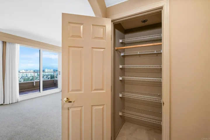 3890 Nobel Drive 1402, San Diego, California 92122