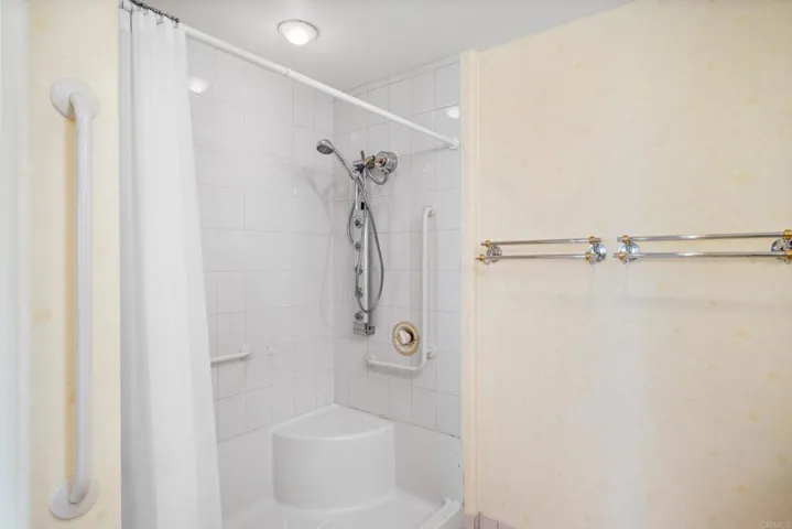 3890 Nobel Drive 1402, San Diego, California 92122
