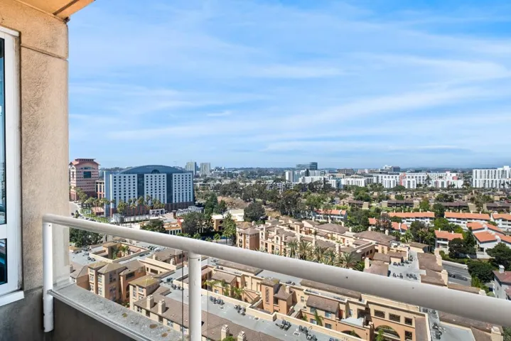 3890 Nobel Drive 1402, San Diego, California 92122