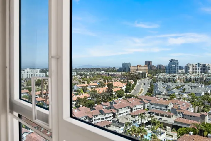 3890 Nobel Drive 1402, San Diego, California 92122