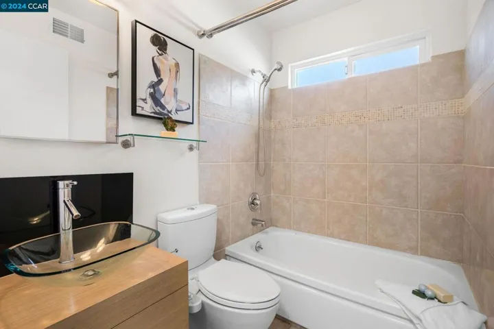952 Kittery Way, Pinole, California 94564