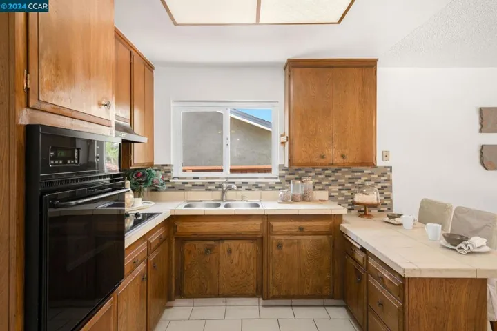952 Kittery Way, Pinole, California 94564