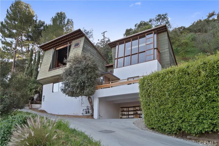 8663 Nash Drive, Los Angeles, California 90046