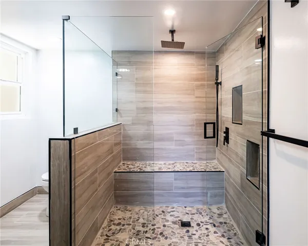 Upper Bathroom