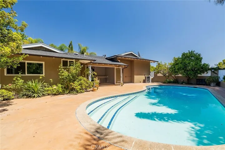 5530 Montemalaga Drive, Rancho Palos Verdes, California 90275