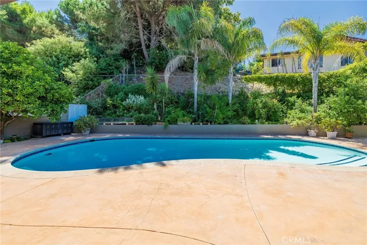 5530 Montemalaga Drive, Rancho Palos Verdes, California 90275