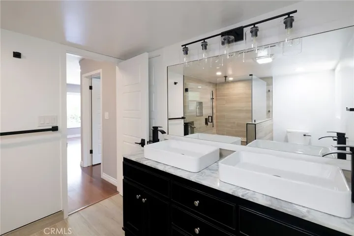 Upper Bathroom