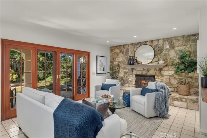 2039 Van Karajan Drive, Rancho Palos Verdes, California 90275