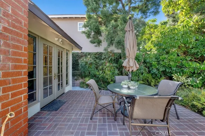 2039 Van Karajan Drive, Rancho Palos Verdes, California 90275