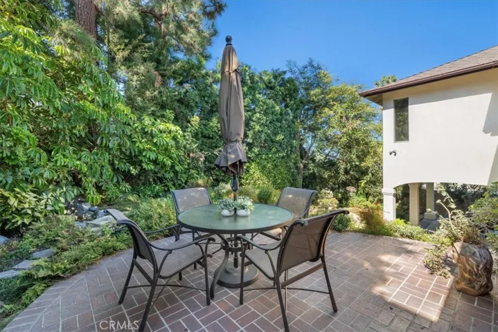 2039 Van Karajan Drive, Rancho Palos Verdes, California 90275