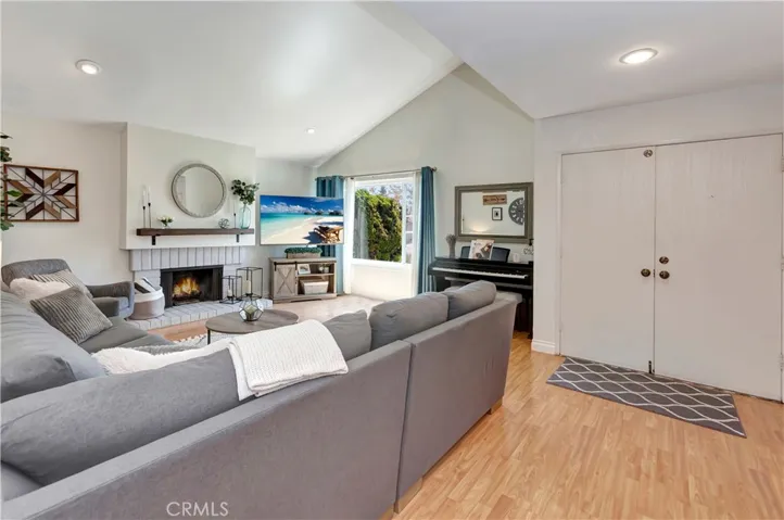 Living Room & Main Entry