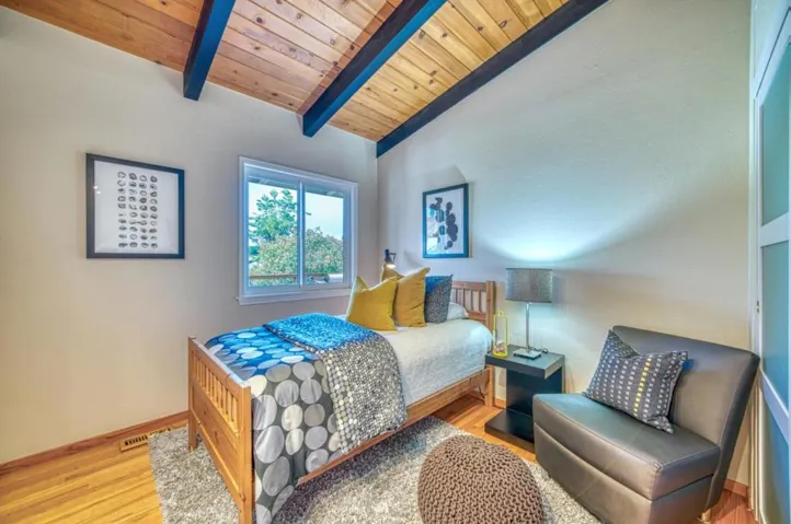 890 Kelmore Street, Moss Beach, California 94038
