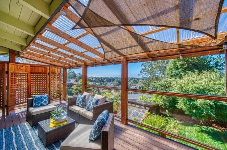 890 Kelmore Street, Moss Beach, California 94038