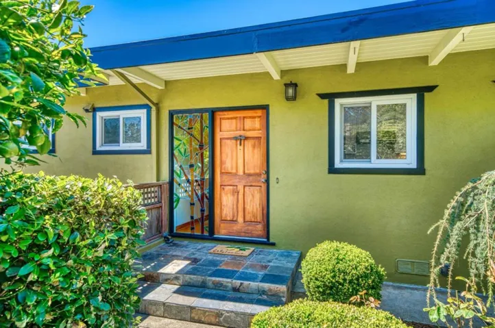 890 Kelmore Street, Moss Beach, California 94038