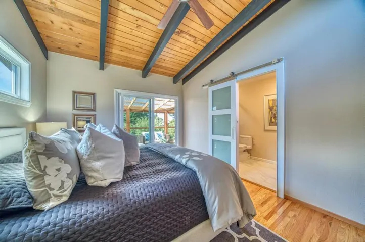 890 Kelmore Street, Moss Beach, California 94038