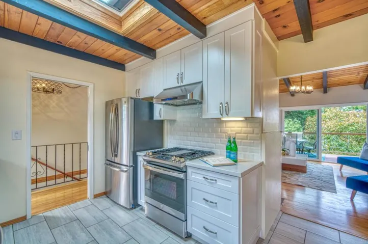 890 Kelmore Street, Moss Beach, California 94038