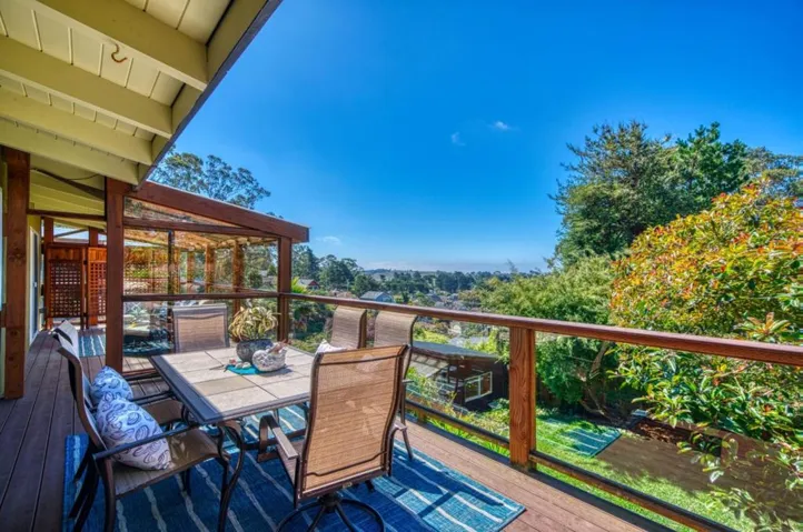 890 Kelmore Street, Moss Beach, California 94038