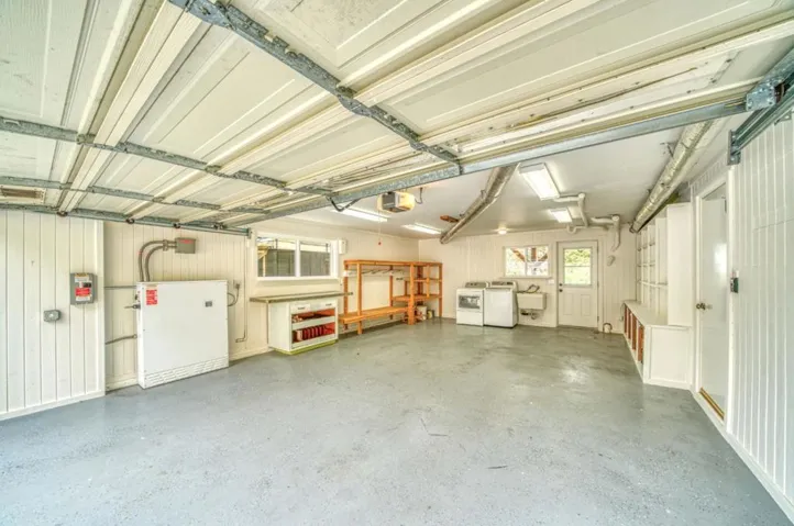 890 Kelmore Street, Moss Beach, California 94038