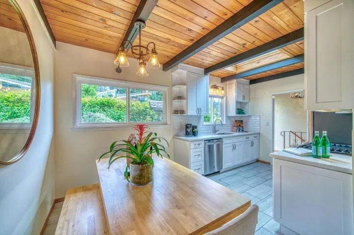 890 Kelmore Street, Moss Beach, California 94038