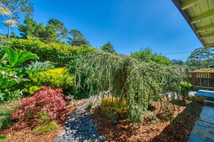 890 Kelmore Street, Moss Beach, California 94038