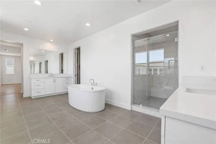 121 Sweet Juniper, Lake Forest, California 92630