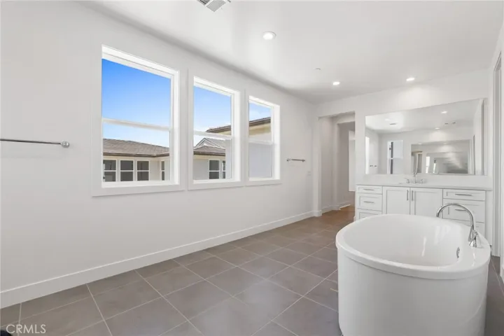 121 Sweet Juniper, Lake Forest, California 92630
