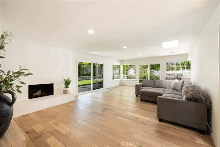 1487 Norman Avenue, Thousand Oaks, California 91360