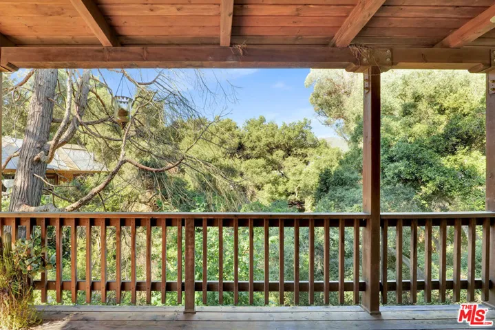 21652 Encina Road, Topanga, California 90290