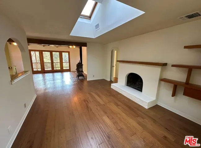 21652 Encina Road, Topanga, California 90290