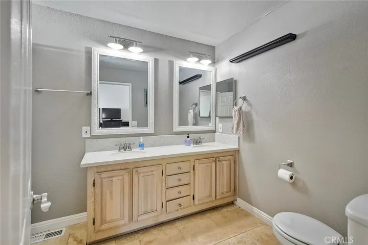 4874 Dulin Road, Fallbrook, California 92028