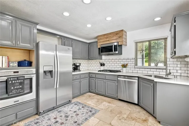 4874 Dulin Road, Fallbrook, California 92028