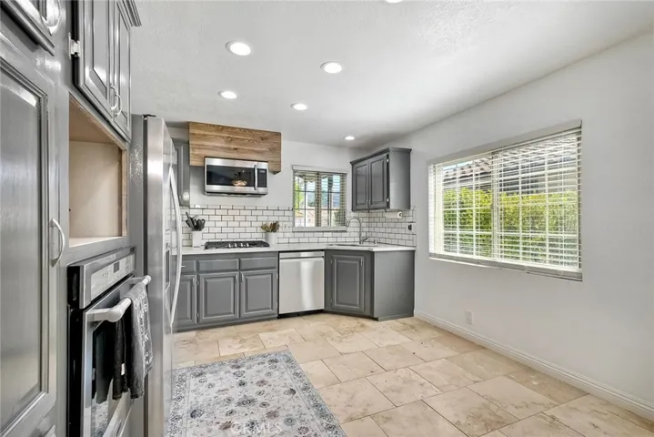 4874 Dulin Road, Fallbrook, California 92028