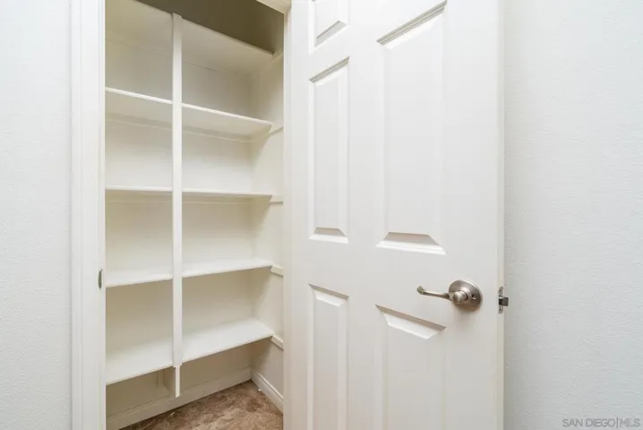 1204 White Oak Ct, El Cajon, California 92020
