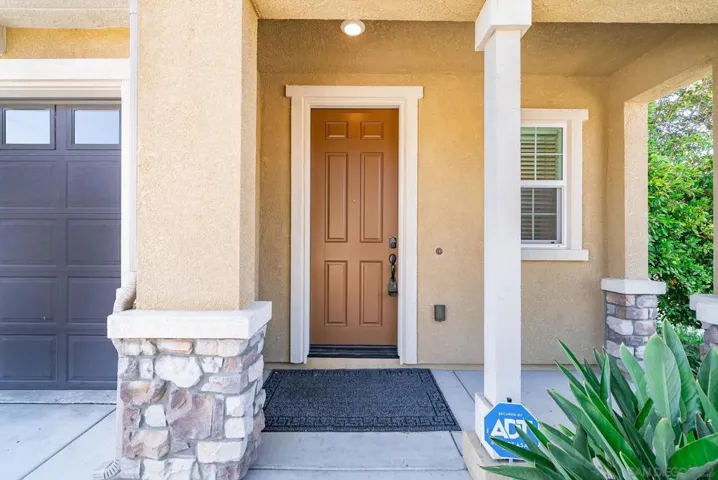 1204 White Oak Ct, El Cajon, California 92020